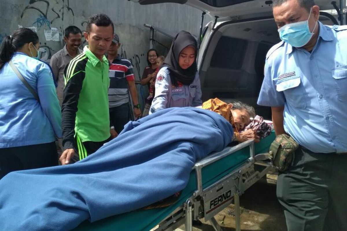 Enung, lansia sebatangkara yang terlantar kini ditangani Dinas Sosial DKI Jakarta.