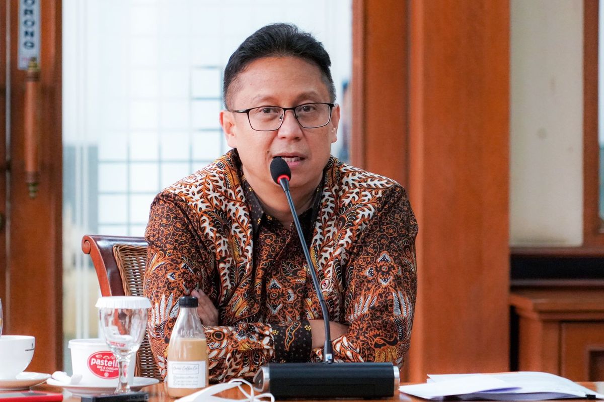 Menteri Kesehatan Budi Gunadi Sadikin mengungkapkan puncak infeksi Covid-19 terjadi pertengahan Juli 2022. 