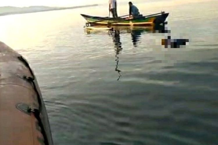 Ibrahim Polnunu (59) nelayan asal Desa Kamal, Kabupaten Seram Bagian Barat, Maluku yang hilang tiga hari lalu saat melaut ditemukan meninggal dunia di peraiaran Pulau Seram, Jumat (13/3/3030)