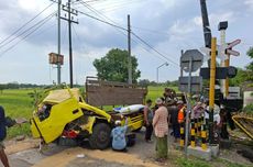 Kereta Api Tabrak Truk Pakan Ternak di Probolinggo, 2 Orang Terluka