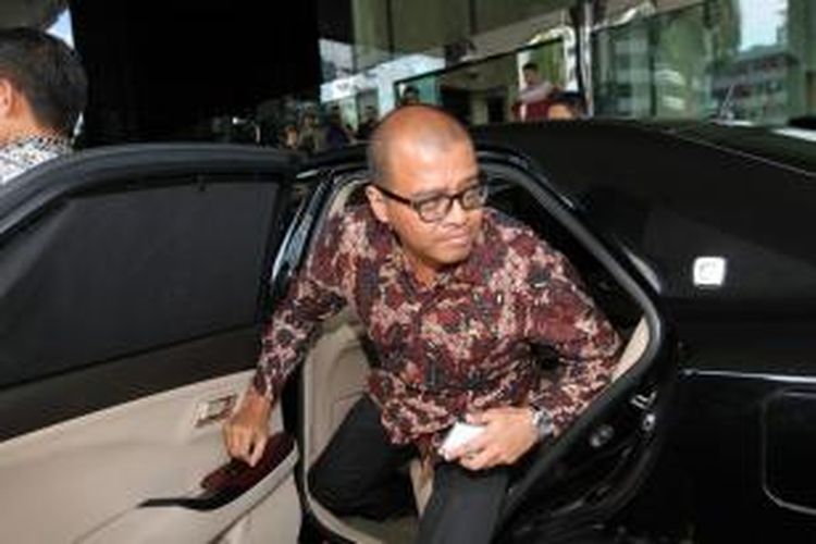 Sekretaris Kabinet Andi Widjajanto menyambangi pimpinan Komisi Pemberantasan Korupsi (KPK) di Gedung KPK, Jakarta, Kamis (18/12/2014). Andi membahas kekosongan kursi jabatan pimpinan KPK yang ditinggal Busyro Muqoddas karena telah berakhirnya masa tugas.  