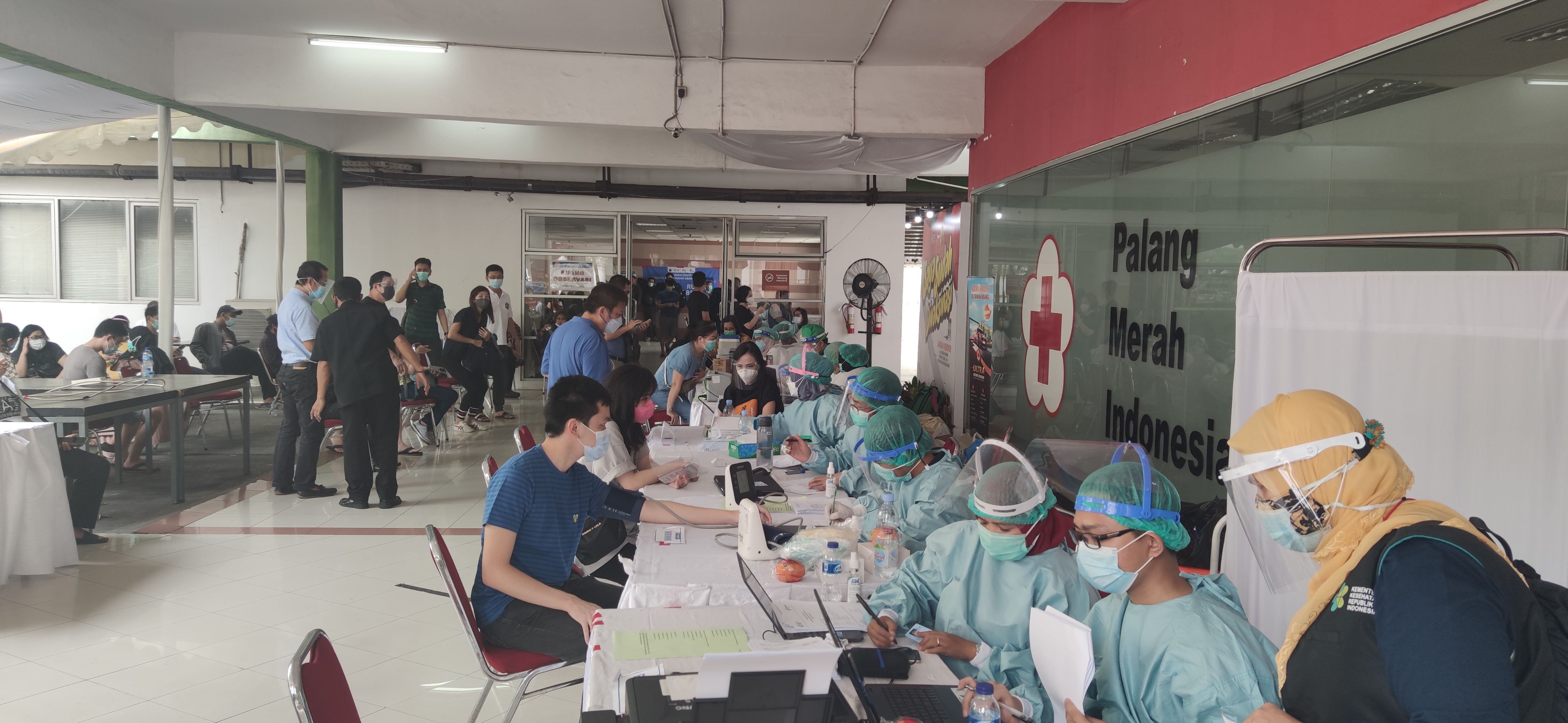 Akar Kesalahan Pendataan Penerima Vaksin Covid-19, dari Helena Lim hingga ART Pedagang Pasar