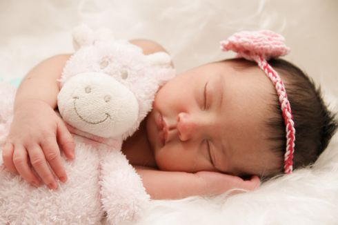 5 Tips Membangunkan Bayi Tanpa Membuatnya Menangis