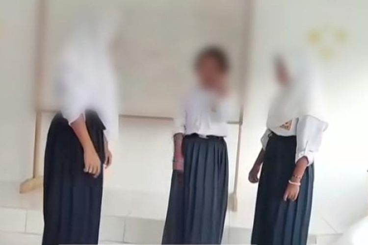 Aksi bullying siswi Mts di Donggala, Palu, Sulawesi Tengah, viral di media sosial, Sabtu (13/9/2025). Kini pelaku sudah dikeluarkan dari sekolah.