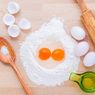 Ketahui Cara Tepat Memecahkan Telur Tanpa Mengotori Tangan