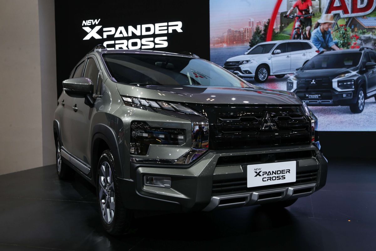 Foto stok: New Mitsubishi Xpander Cross.