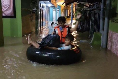 Permukiman Kebon Pala Kampung Melayu Terendam Banjir 1,7 Meter
