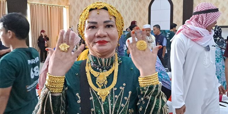 Berita Harian Jemaah Haji Pamer Emas 180 Gram Terbaru Hari Ini - Kompas.com