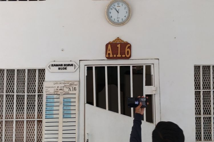 13 Rumah 