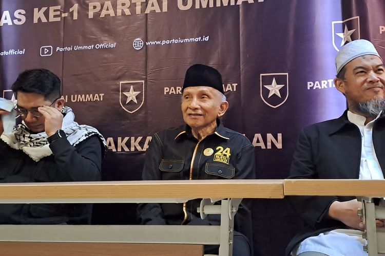 Ketua Majelis Syura Partai Ummat Amien Rais saat ditemui di Asrama Haji Pondok Gede, Jakarta Timur, Senin (13/2/2023). 