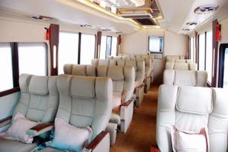 Bagian dalam bus Weha One, bus VIP dari White Horse Group