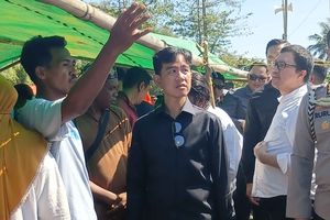 Wapres Gibran Kunjungi Pengungsi Gempa di Waso dan Reo NTT, Janji Bantu Biaya Kuliah