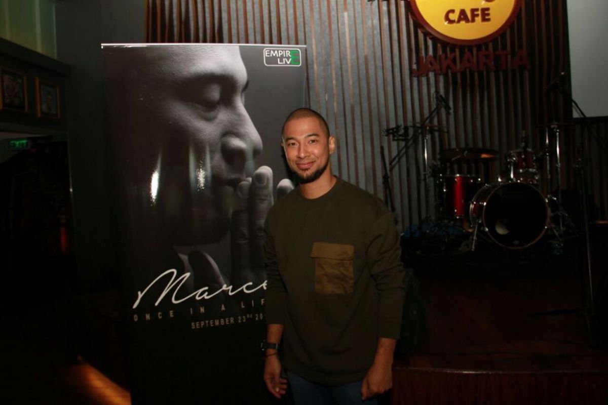 Marcell Siahaan saat jumpa pers di Hard Rock Cafe, Sudirman, Jakarta Selatan, Selasa (25/7/2017). Ia akan menggelar konser tunggal perdananya yang bertajuk Once In A Lifetime pada 23 September 2017 di KLCC Plenary Hall, Kuala Lumpur, Malaysia.