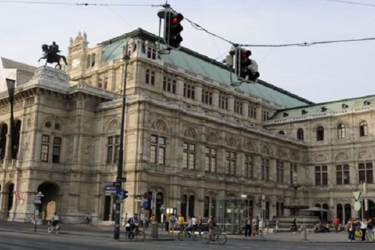 Inilah gedung Opera Negara Wina, Austria, yang menjadi sorotan setelah beredar kabar murid-muridnya diminta untuk merokok demi menjaga berat badan.