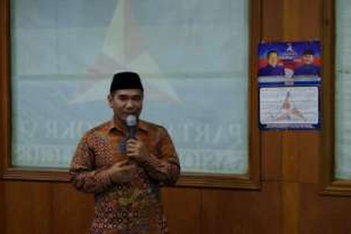 Bakal calon gubernur DKI Jakarta yang juga anggota DPR RI fraksi Partai Gerindra, Biem Benjamin saat memberi sambutan di kantor DPD Partai Demokrat, Jalan Pemuda, Jakarta Timur pada (15/4/2016).