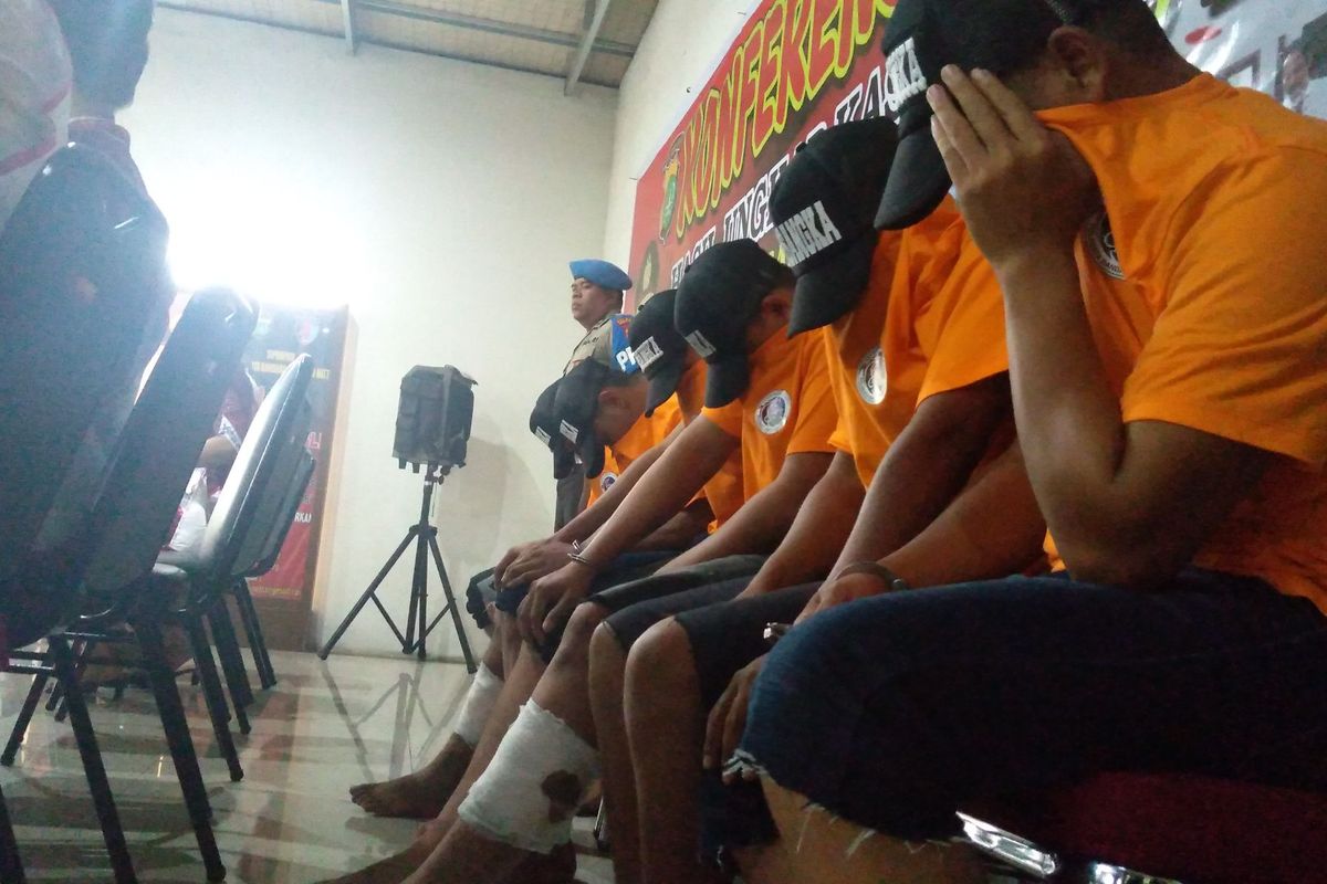 Tujuh pelaku pengiriman sabu asal Aceh seberat 4 kilogram di Bandara Soekarno-Hatta, Senin (17/2/2020)