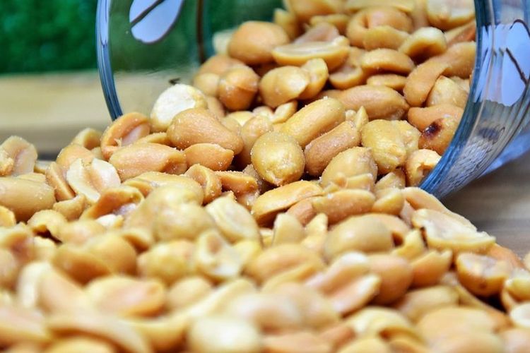 Ilustrasi Kacang Bawang Renyah Tahan Lama Tanpa Santan.