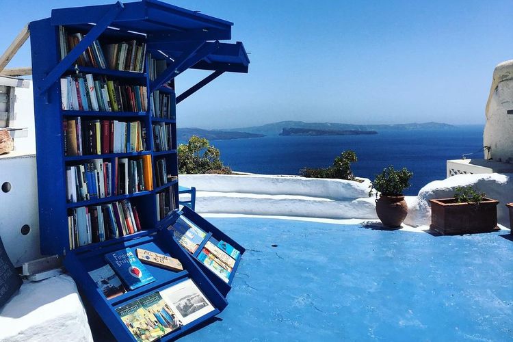 Toko buku Atlantis Books, Oia, Yunani.