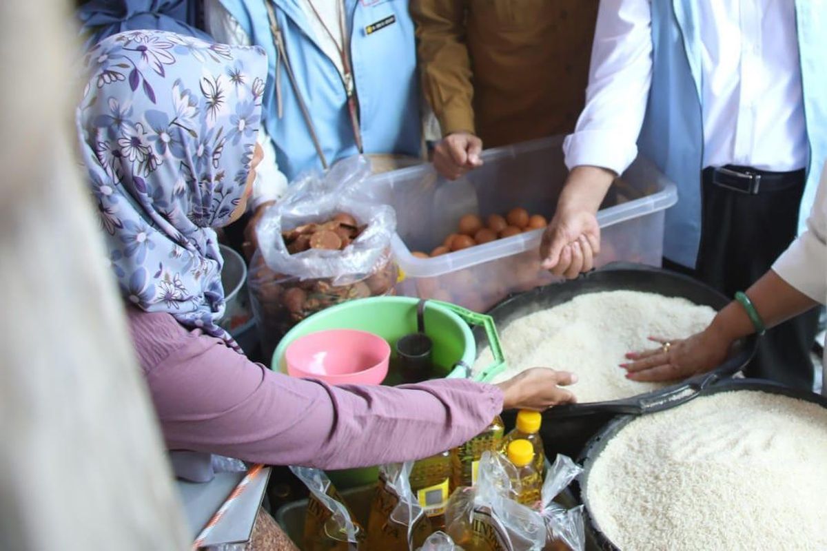 Harga beras di Indonesia mulai menunjukkan tren penurunan di 13 provinsi