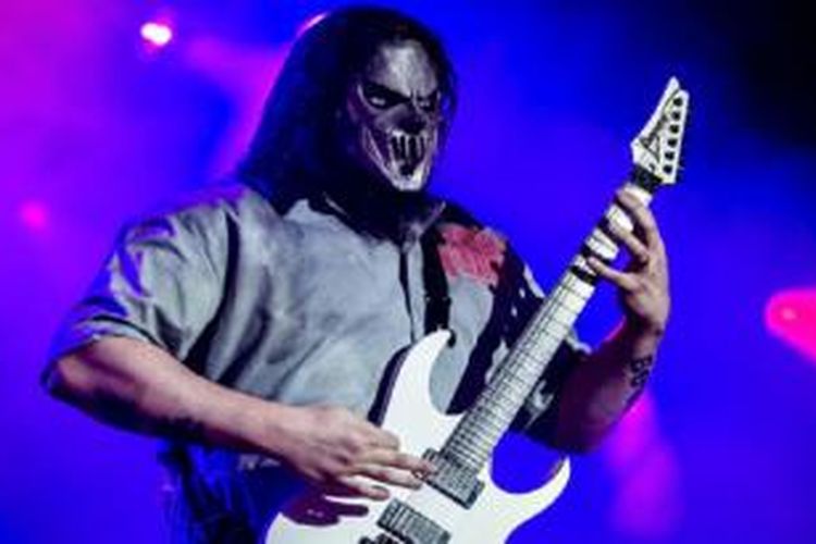 Gitaris Slipknot Mick Thomson