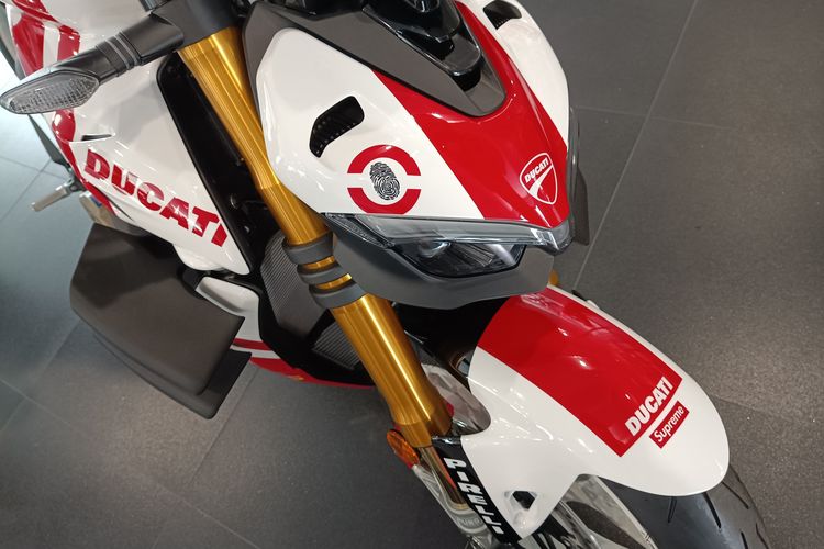 Ducati StreetFighter V4 Supreme