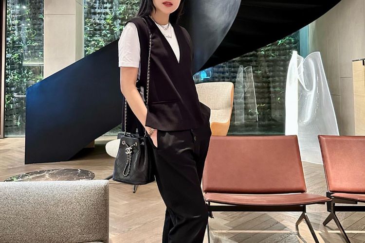 Daftar tas mewah Sandra Dewi jadi sorotan setelah suami, Harvey Moeis, terjerat kasus KPK. Intip koleksi favorit sang aktris.