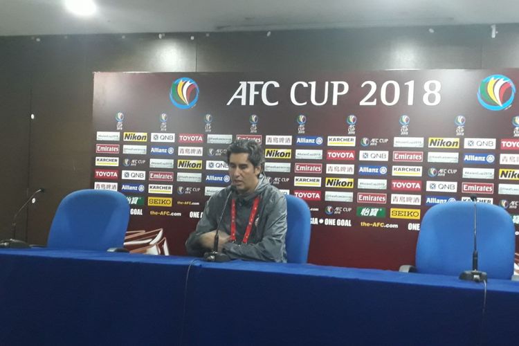 Pelatih Persija Jakarta, Stefano Cugurra, dalam jumpa pers usai timnya kalah 2-3 dari Home United pada leg pertama semifinal Piala AFC Zona ASEAN, Selasa (8/5/2018).