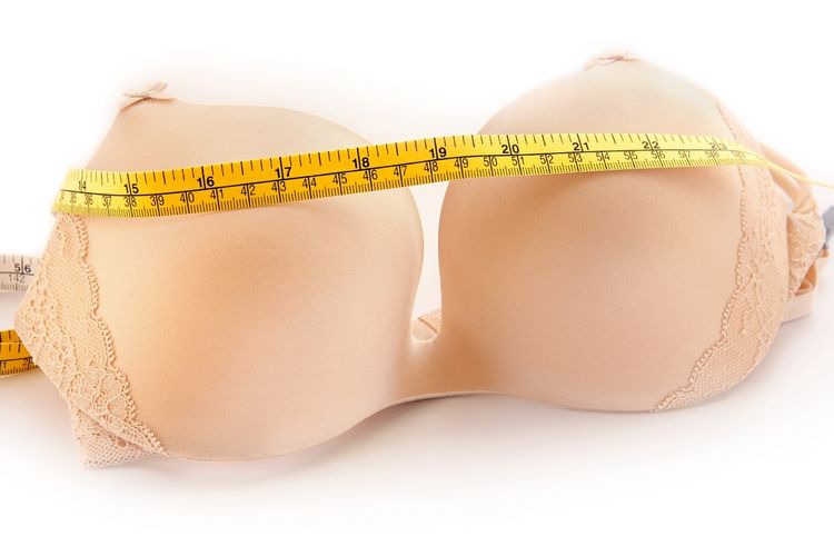 Ilustrasi bra. Memilih ukuran bra yang pas adalah salah satu cara untuk mencegah payudara mengendur.
