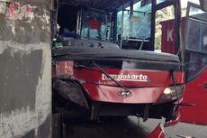 Panik Tabrak Motor, Sopir Transjakarta Kabur karena Takut Diamuk Massa