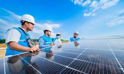 Percepat Transisi Energi, PLN Garap PLTS Mentari Nusantara I Berkapasitas 1.225 GW 
