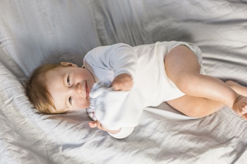 Mitos Bayi Sering Ngulet Saat Bangun Tidur