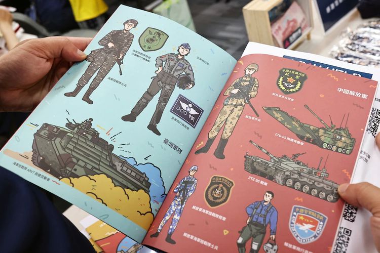 Sebuah buku kecil berisi gambar mengenai perbedaan antara tentara Taiwan dan tentara China daratan.