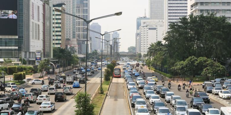 Ilustrasi kemacetan ibukota. Jakarta menjadi salah satu kota dengan hari terpanas sekaligus terpanjang di dunia dalam 12 hari terakhir.