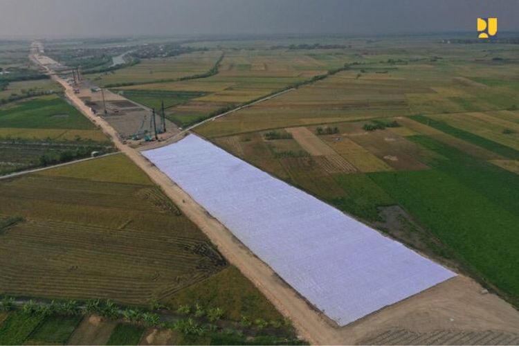 Progres Tol Semarang-Demak, Selasa (11/82020).