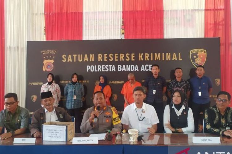 Konferensi pers terkait kasus eksploitasi anak secara ekonomi di Mapolresta Banda Aceh, Kamis (29/2/2024). 