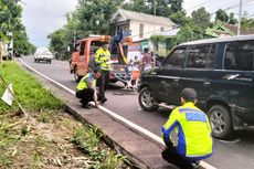 Pulang Sekolah Naik Motor, Pelajar di Madiun Tewas Tertabrak Minibus