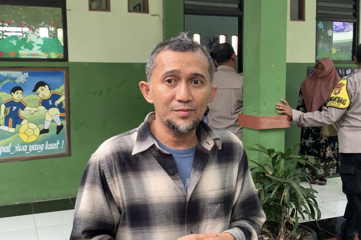 Wakil Ketua KPAD Kota Bekasi, Novrian menjelaskan mengenai peristiwa perundungan siswa SMA terhadap siswa SD dibwilayah Kayuringin, Bekasi Selatan, Kota Bekasi, Senin (27/11/2023).