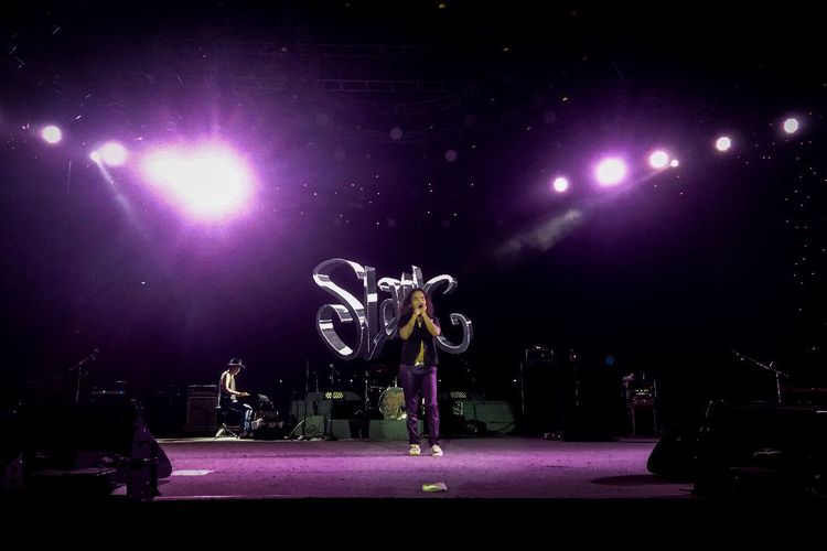 Grup musik Slank saat tampil di Pekan Raya Jakarta pada Sabtu (16/7/2022). 