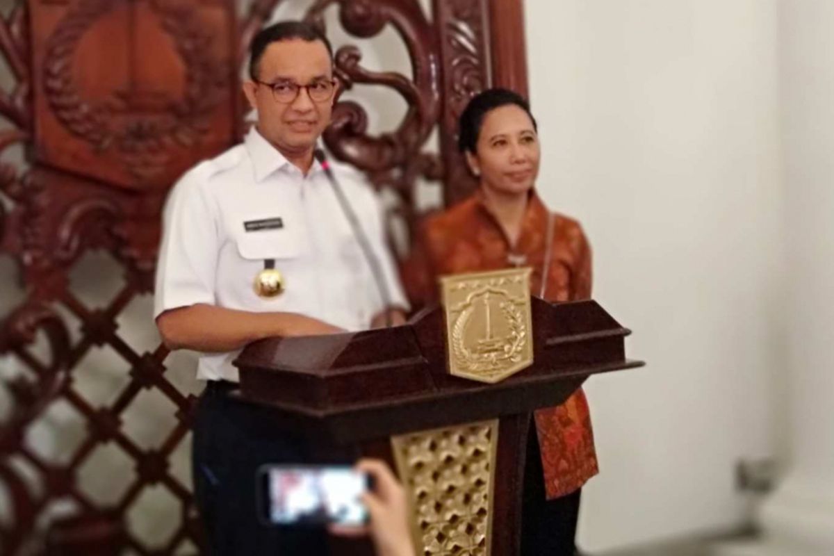 Gubernur DKI Jakarta Anies Baswedan dan Menteri BUMN Rini Soemarno di Balai Kota, Rabu (10/1/2018).