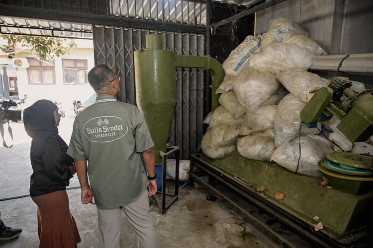 Pertamina Dukung Bank Sampah Desa Kuta, Pengelolaan Sampah Kawasan Wisata Mandalika Lebih Optimal