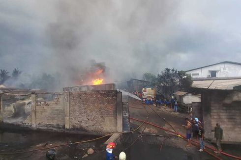 Lahan Gudang Minyak Ilegal yang Terbakar di Palembang Ternyata Milik Polisi