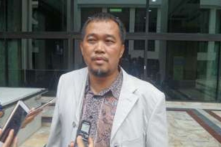 Kuasa hukum Antasari Azhar, Boyamin Saiman, saat ditemui di gedung Mahkamah Agung, Jakarta Pusat, Rabu (9/11/2016).