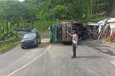 Truk Terguling Senggol Warung dan Kendaraan Lain, Jalur Jambu-Temanggung Macet 