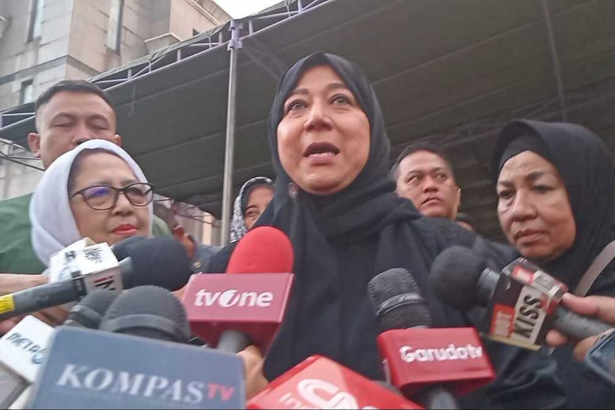 Istri ketiga Hamzah Haz, Soraya Hamzah Haz menceritakan kedekatan Wakil Presiden ke-9 Hamzah Haz dengan Ketua Umum PDI-P sekaligus Presiden Kelima RI Megawati Soekarnoputri.