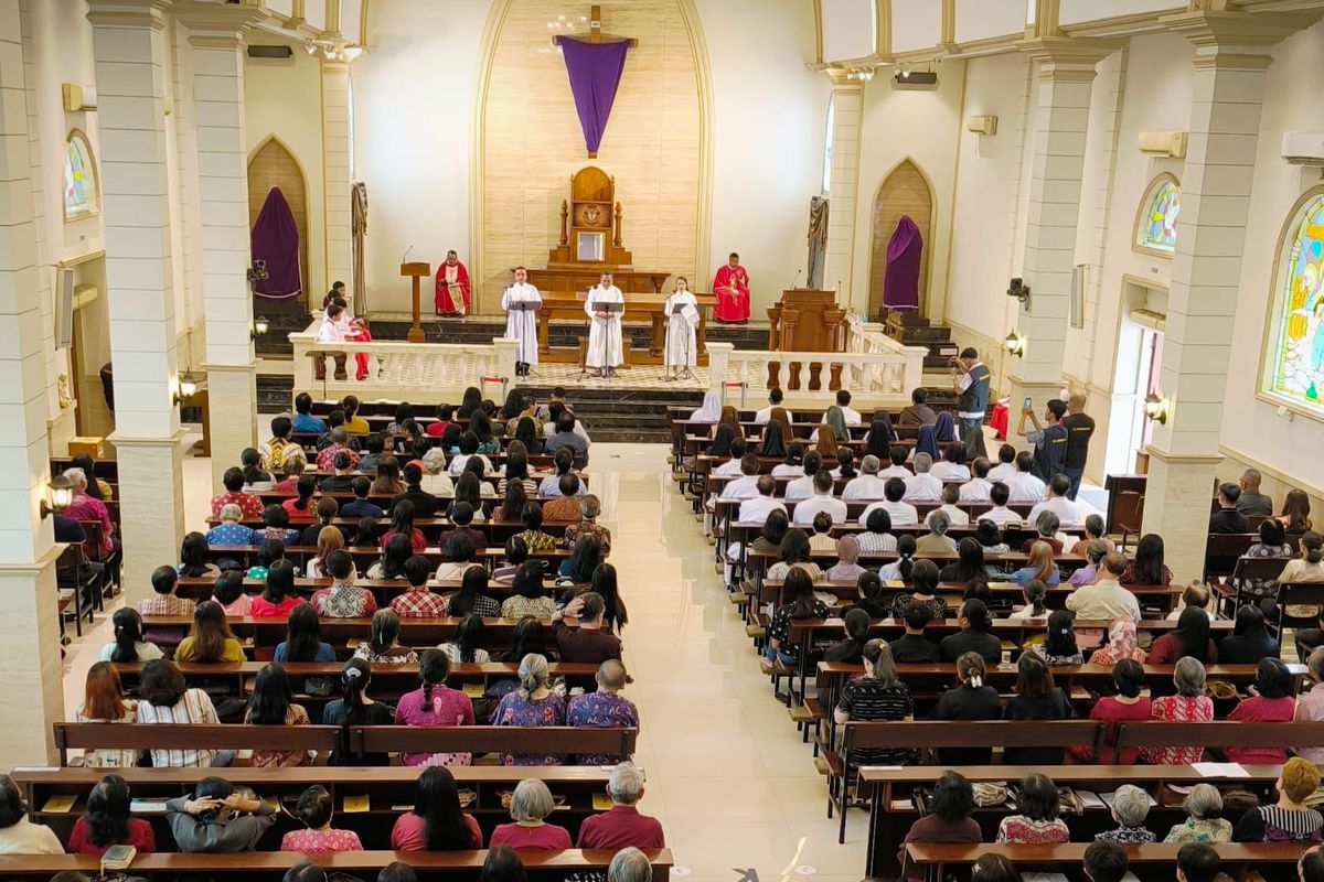 Ilustrasi gereja. Musyawarah Antar Gereja (MAG) menyerukan pendekatan damai untuk mendinginkan suasana di Tanah Air.