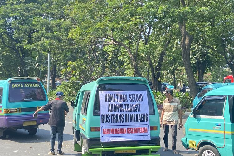 Kata Dishub Jatim soal Sopir Angkot Minta Trans Jatim Tak Transit di Halte Medaeng