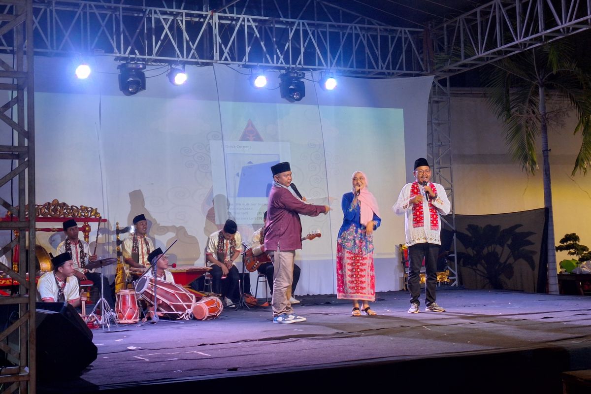 Gambang keromong dari sanggar Betawi Enteam Project asal Jakarta Utara.