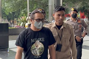 Orang Kepercayaan Bupati Ponorogo Sugiri Sancoko Tiba di KPK 