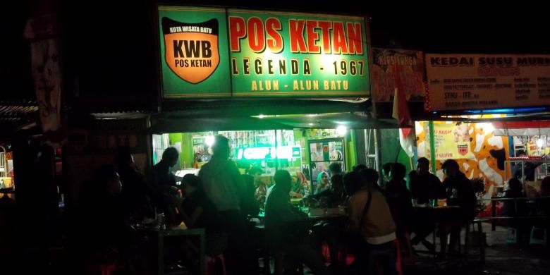 Kedai Pos Ketan Legenda yang terletak di Jalan Kartini dekat Alun-alun Kota Batu