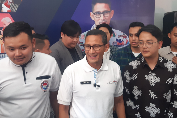 Ketua Bappilu Partai Persatuan Pembangunan (PPP), Sandiaga Uno dalam kunjungan kerjanya di Solo, Jawa Tengah, Jumat (15/9/2023).